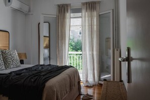 2 makuuhuonetta, työpöytä, silitysrauta/-lauta, ilmainen Wi-Fi