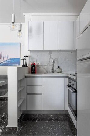 Fridge, microwave, oven, stovetop