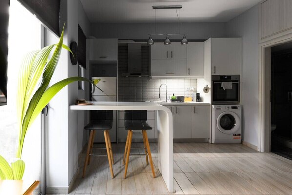 Fridge, microwave, oven, stovetop