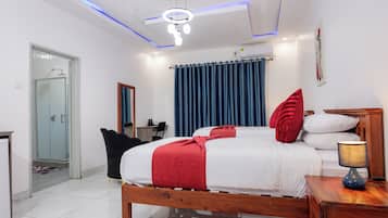 スタンダード ツインルーム | ミニバー、セーフティボックス (室内)、デスク、ノートパソコン用作業スペース