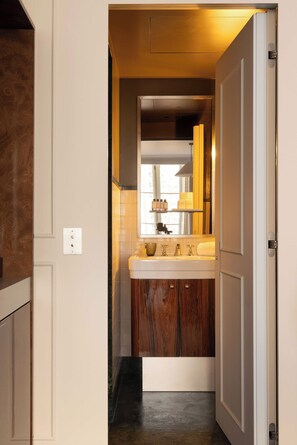 Apartment | Badezimmer