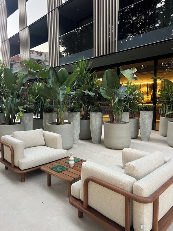 Tempat makan outdoor