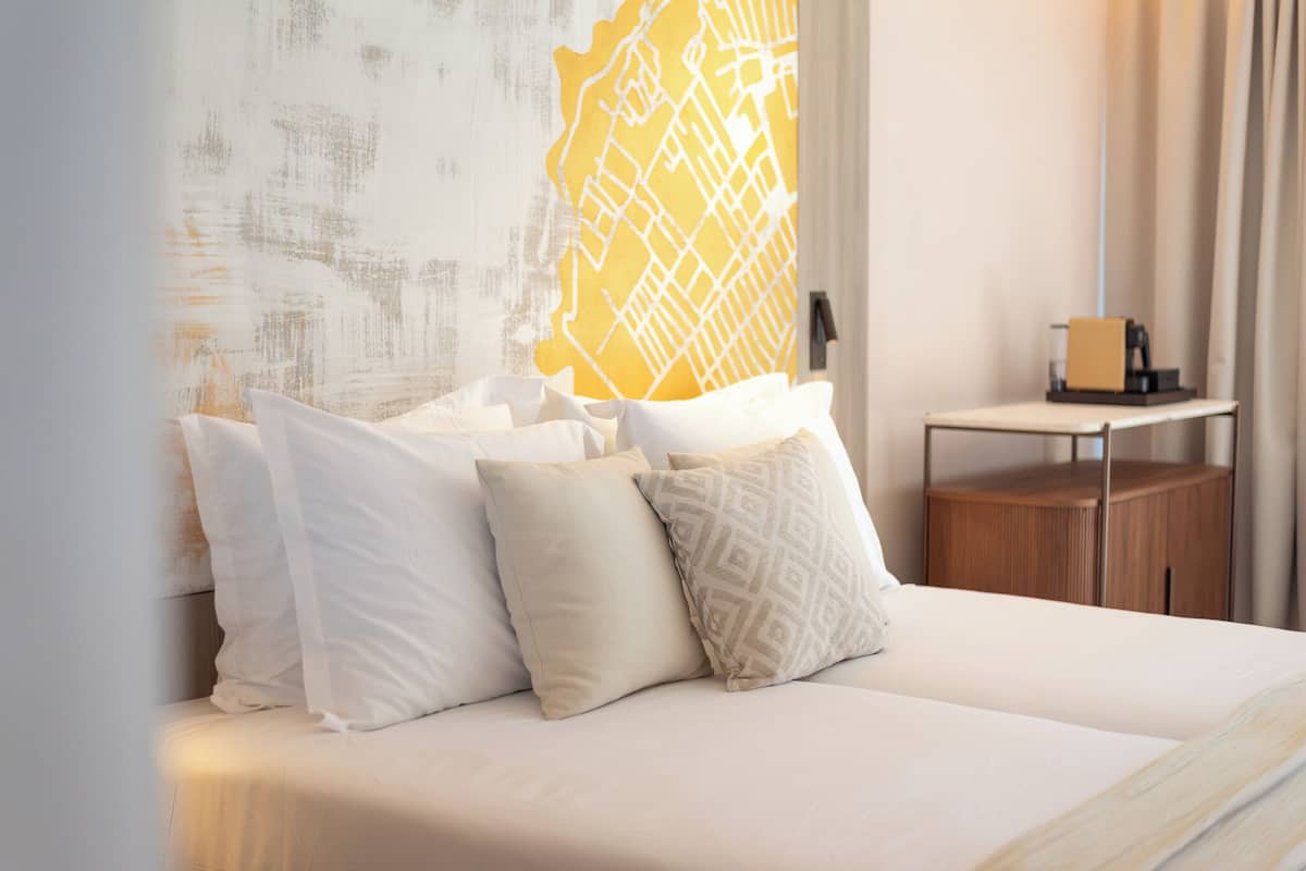1 Schlafzimmer, Minibar, Zimmersafe, Schreibtisch