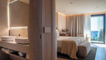 尊荣双人房或双床房 | 1 多间卧室、迷你吧、客房内保险箱、办公桌