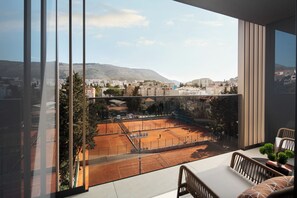 Deluxe Double or Twin Room | Minibar, in-room safe, desk, blackout drapes