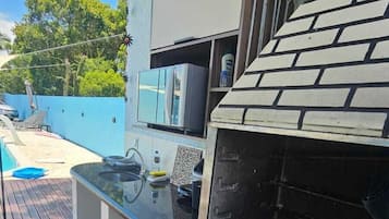 Neljän hengen perhehuone | Jaetut keittiötilat | Minijääkaappi, mikroaaltouuni