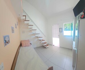 ห้องแฟมิลี่สำหรับสี่ท่าน | โต๊ะทำงาน, ผ้าม่านกันแสง, Wi-Fi ฟรี, ผ้าปูที่นอน