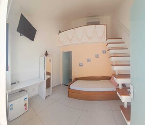Family Quadruple Room | Desk, free WiFi, bed sheets