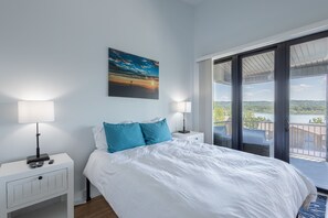 2 bedrooms, iron/ironing board, travel cot, free WiFi