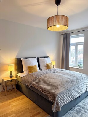 3 chambres, fer et planche à repasser, Wi-Fi gratuit, draps fournis