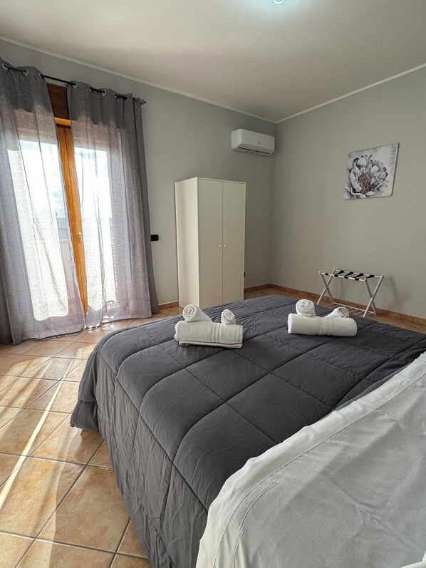 Driepersoonskamer, balkon | Gratis wifi