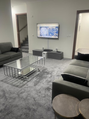 Interior - Spacious 6-bedroom apartment in delightful Madinah with WiFi, AC (Unknown)