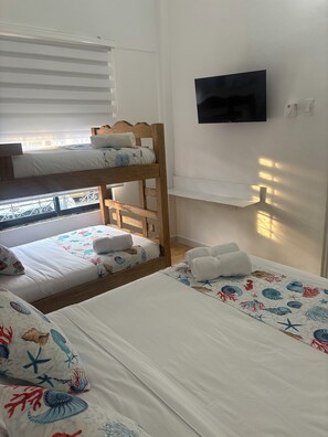 13 bedrooms, free WiFi, bed sheets
