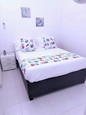 13 bedrooms, free WiFi, bed sheets