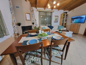 Villa, 2 Schlafzimmer, Terrasse, Meerblick | Esszimmer