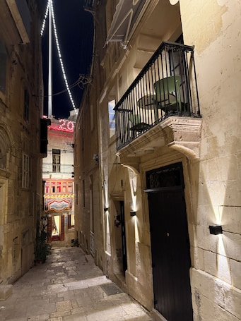 Exterior. Birgu Boutique Stay | Private Hot Tub & Cinema
