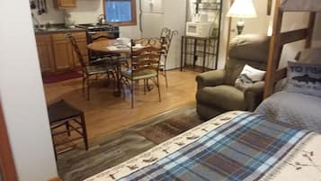 Cabin 2 Unit 3 | 1 bedroom, individually decorated, individually furnished