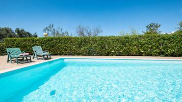 Apartment | Pool | Outdoor pool