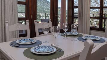 ห้องเบสิกสวีท, วิวเมือง | ครัวส่วนตัว | ตู้เย็นเล็ก, เครื่องครัว/จาน/ช้อนส้อม