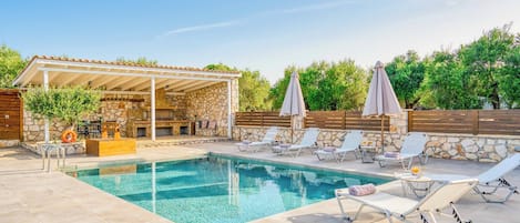 Villa (2 Bedrooms) | Fasade