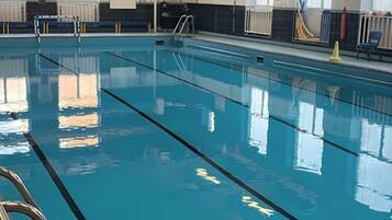 Hồ bơi trong nhà