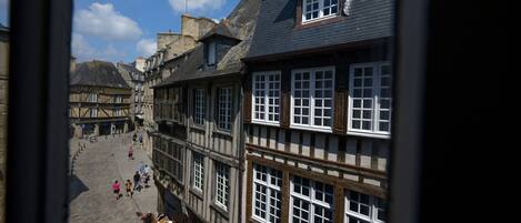 Superior Room, City View | Blackout drapes, iron/ironing board, free WiFi