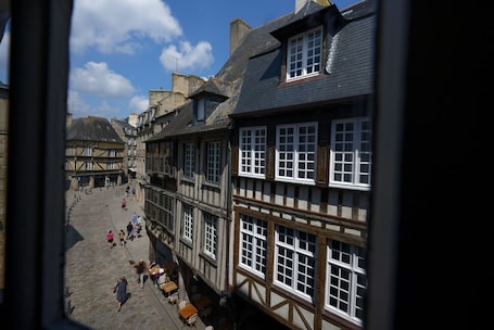 Superior Room, City View | Blackout drapes, iron/ironing board, free WiFi