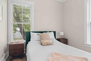 2 chambres, fer et planche à repasser, lit parapluie, Wi-Fi