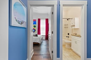 2 habitaciones, tabla de planchar con plancha y wifi gratis 