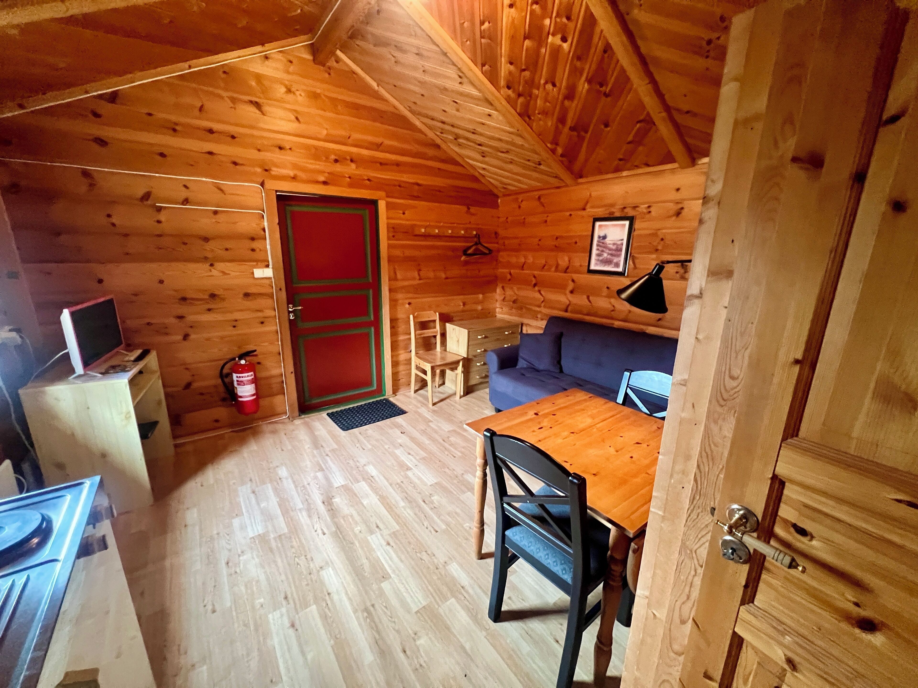 Cabaña básica | Área de sala de estar