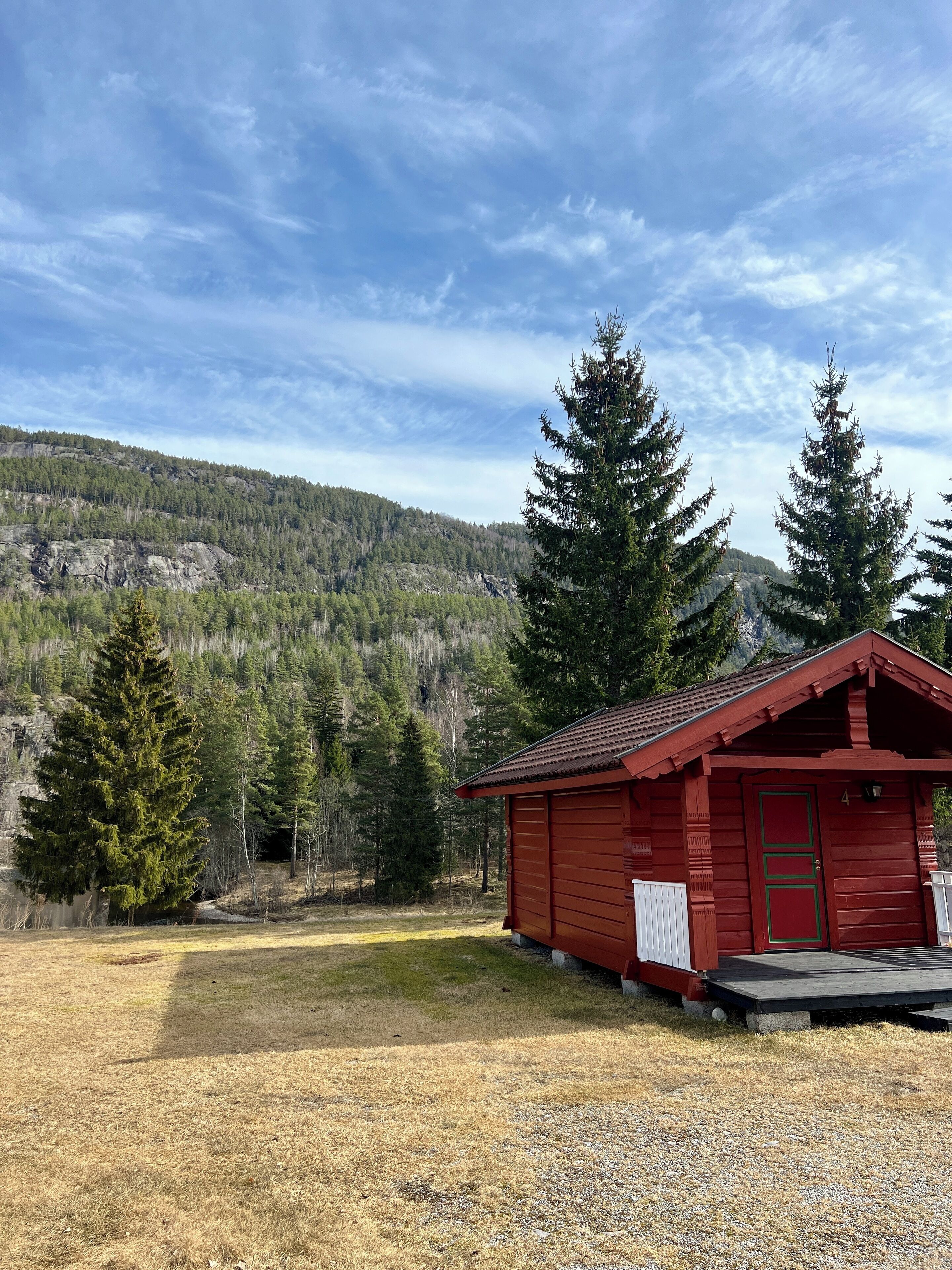 Basic-Ferienhütte | Kostenloses WLAN, Bettwäsche