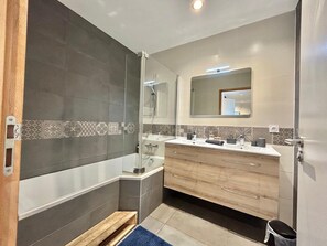 Haartrockner, Handtücher