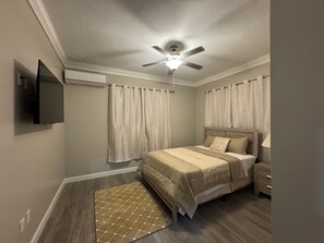 2 bedrooms, iron/ironing board, WiFi, bed sheets