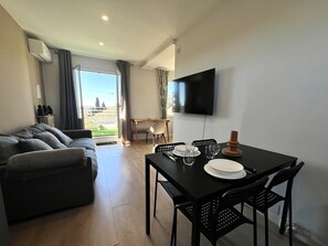 TV - Chez Malé -Apartment with terrace and car park, Jourdan parc, Aix- Chez Malé (Aix-en-Provence)