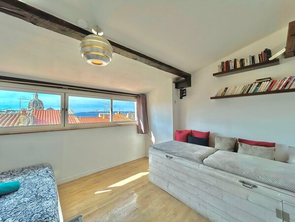 1 bedroom, iron/ironing board, travel crib, WiFi