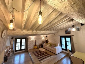 Living area - Toit Vieil - Terrace with stunning view over Aix rooftops (Aix-en-Provence)