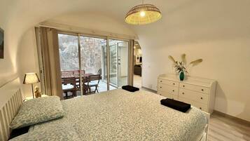 2 dormitorios, tabla de planchar con plancha, wifi y ropa de cama