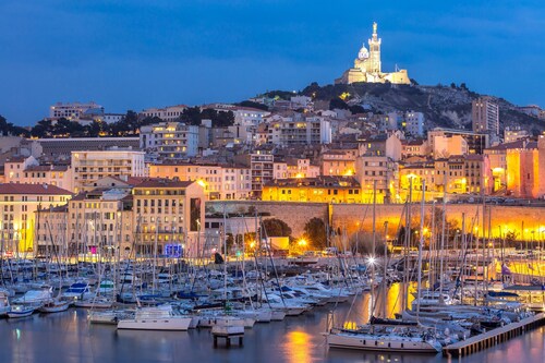 Au cœur du Vieux-Port : 2 chambres & cour privée