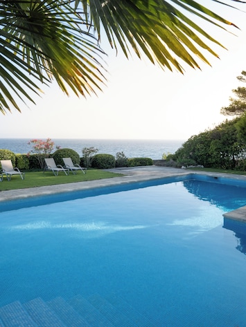 piscine, vue mer, jardin, transat
