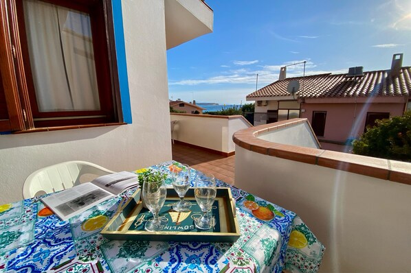 Outdoor dining - Country Style House for Families with Sea View in the Sinis Peninsula (Funtana Meiga)