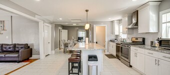 Entire Private home 3BDS 1 and half BTHS