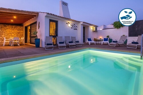 Villa With 2 Rooms and Private Pool