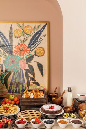 Ontbijtbuffet in het weekend (toeslag)