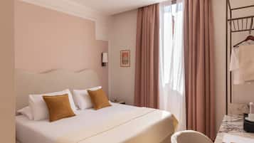 Superior-Doppel- oder -Zweibettzimmer | Allergikerbettwaren, Zimmersafe, individuell dekoriert