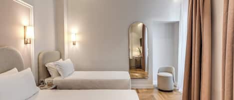 Camera tripla | 1 camera, biancheria da letto ipoallergenica, una cassaforte in camera
