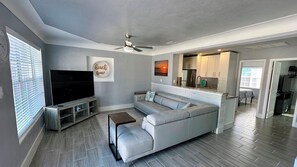 Smart TV - Lil' Lavender House - Two Bedroom House, Sleeps 4 (Fort Myers Beach)