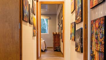 House, Garden View | Desk, laptop workspace, free WiFi, bed sheets