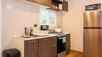 Casa, vista al jardín | Cocina privada