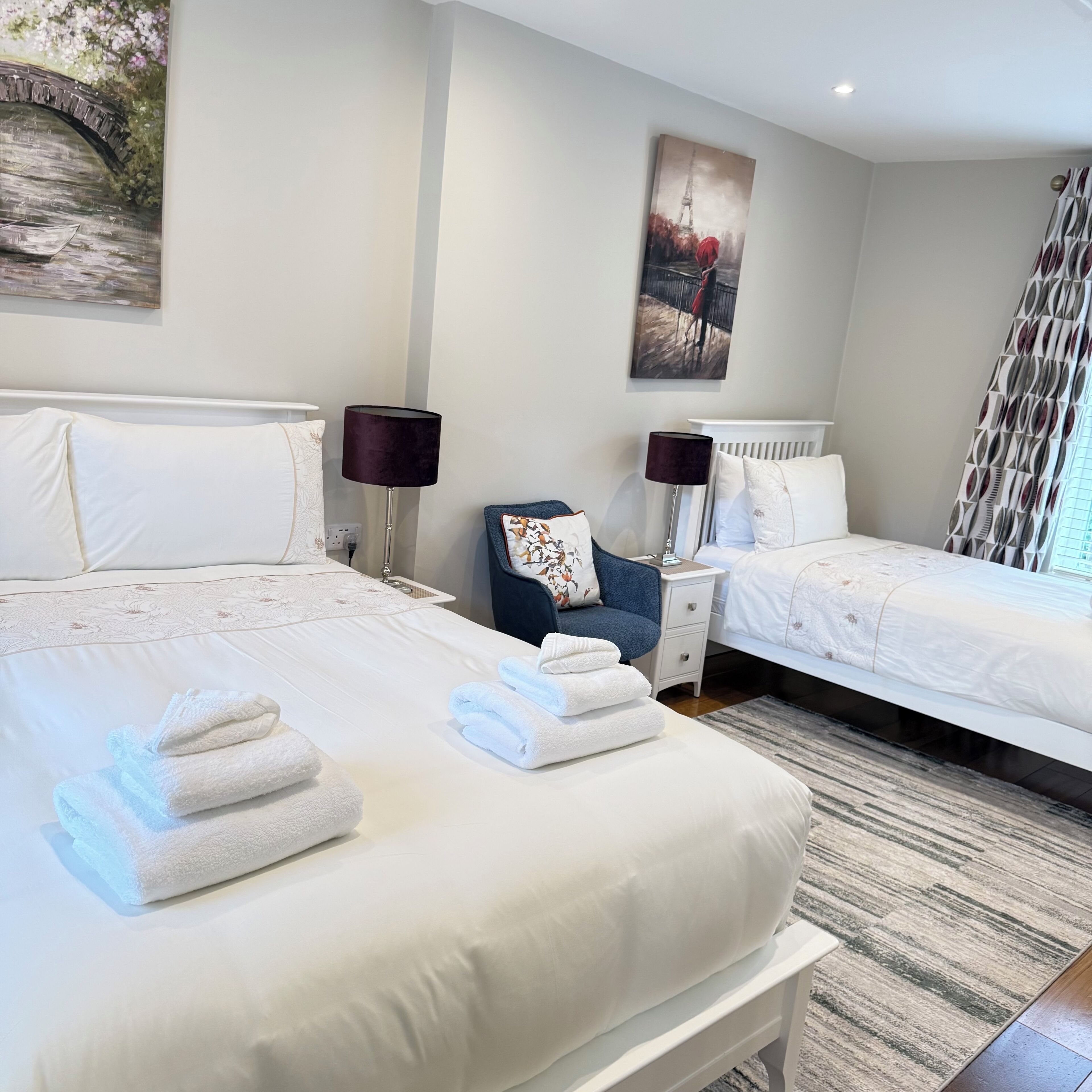 2 bedrooms, in-room safe, iron/ironing board, free WiFi