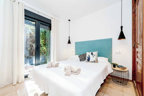 2 bedrooms, WiFi, bed sheets